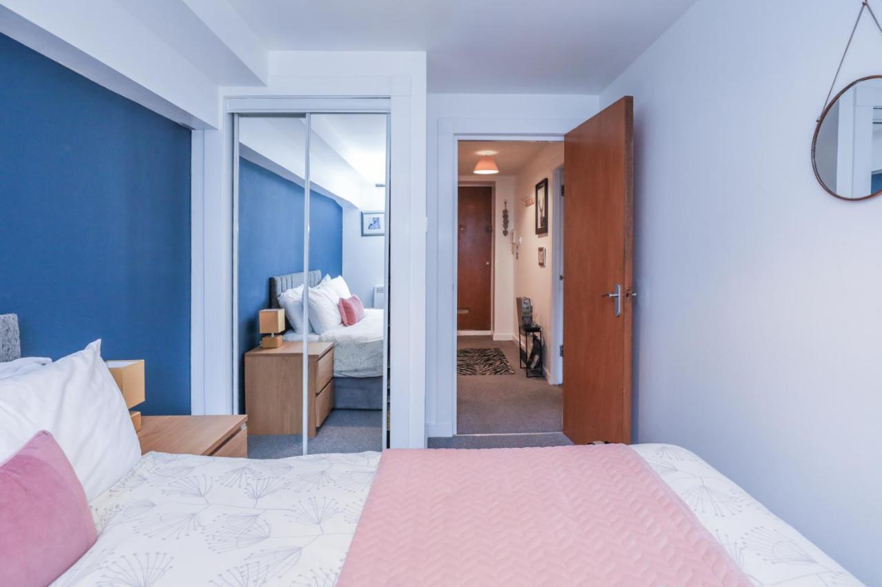 Beautiful 1-Bed Apartment Near Castle เอดินบะระ ภายนอก รูปภาพ