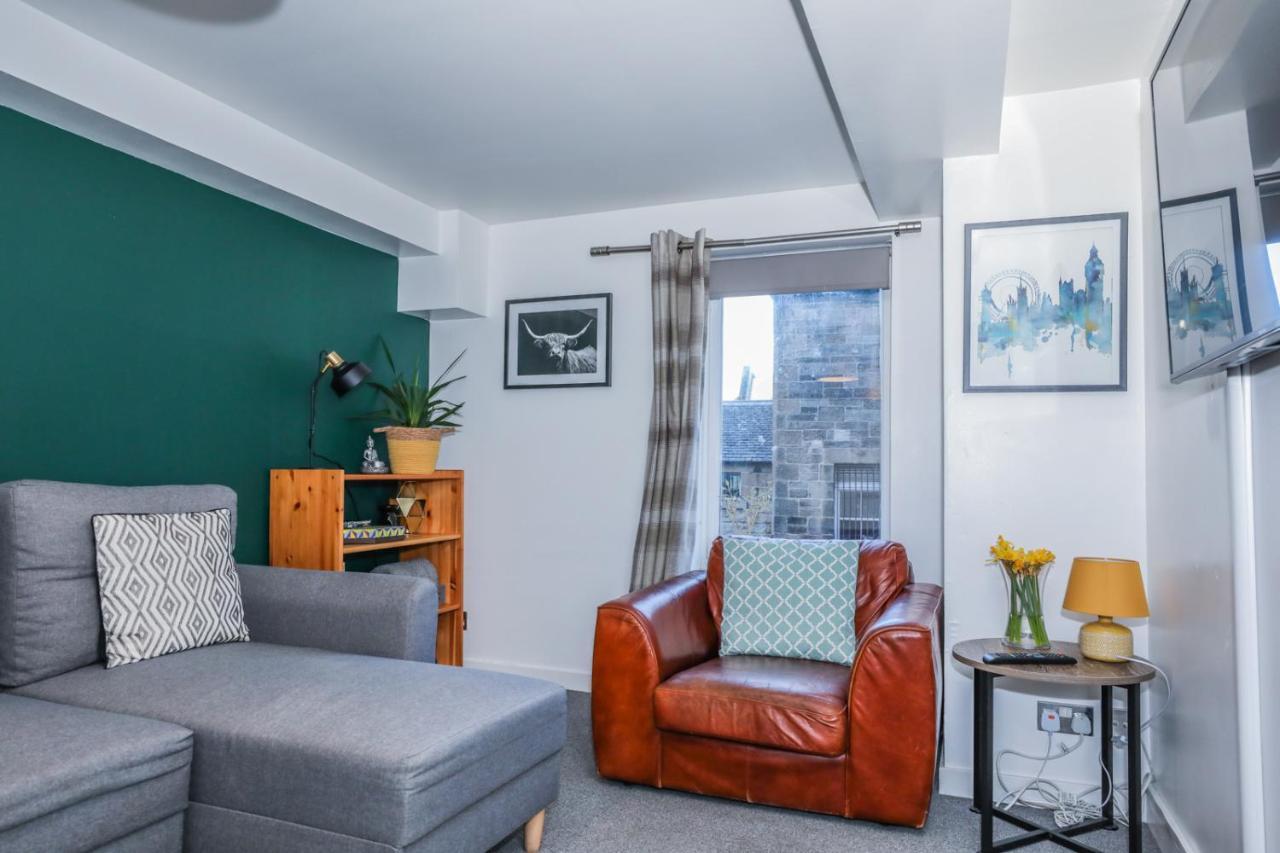 Beautiful 1-Bed Apartment Near Castle เอดินบะระ ภายนอก รูปภาพ